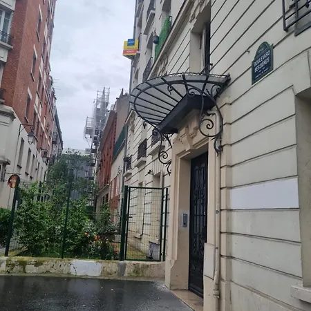 At 17th * Paris